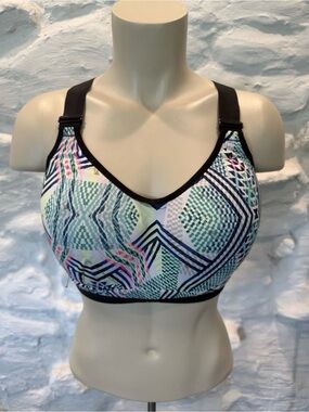 Victoria’s Secret VSX Sport Sports Bra Racerback Size 36DD Geometric Zip Front